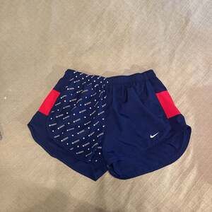 Women's Nike Star Shorts,